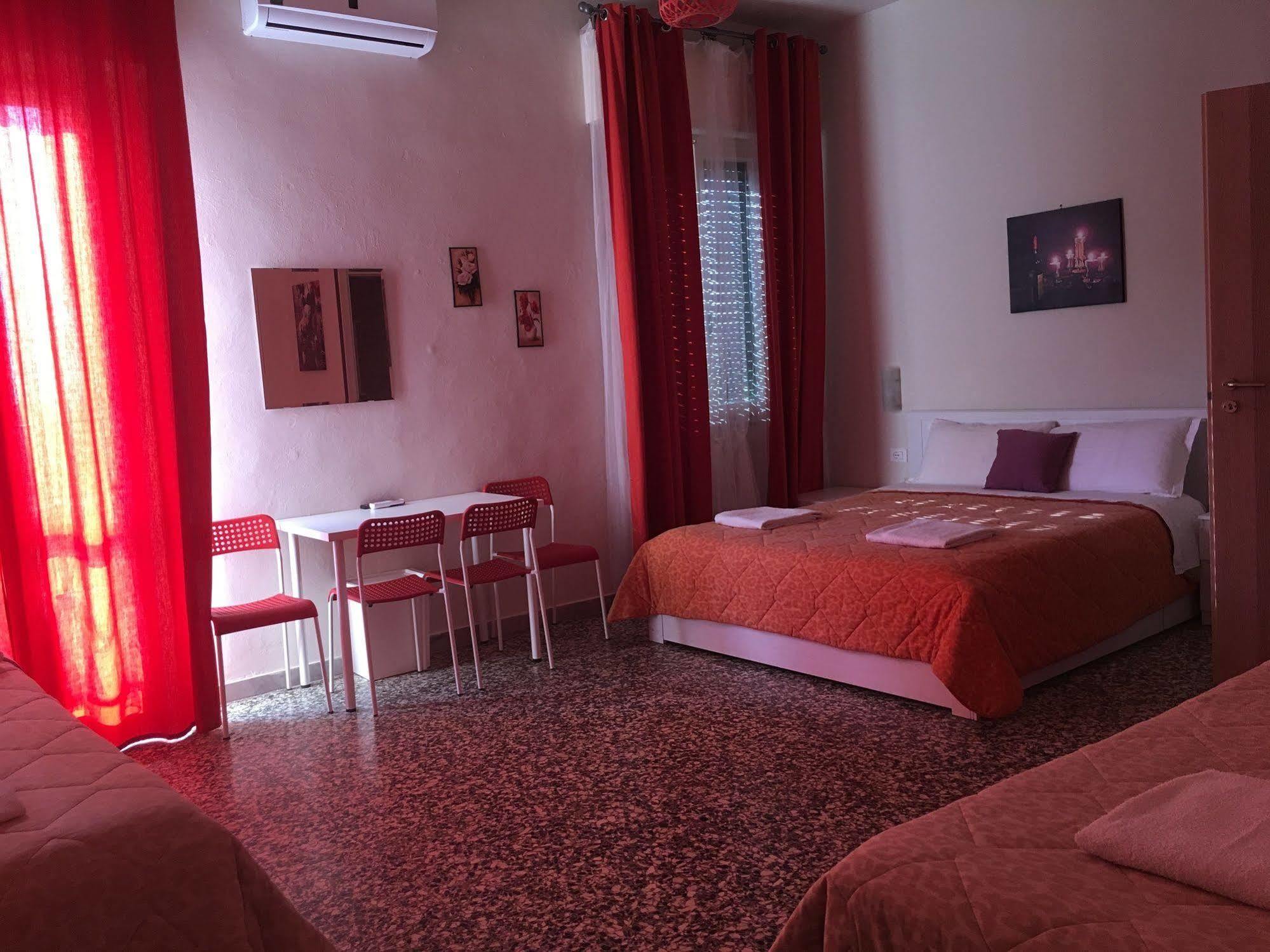 مبيت وإفطار بيزا Aliante Turist House المظهر الخارجي الصورة